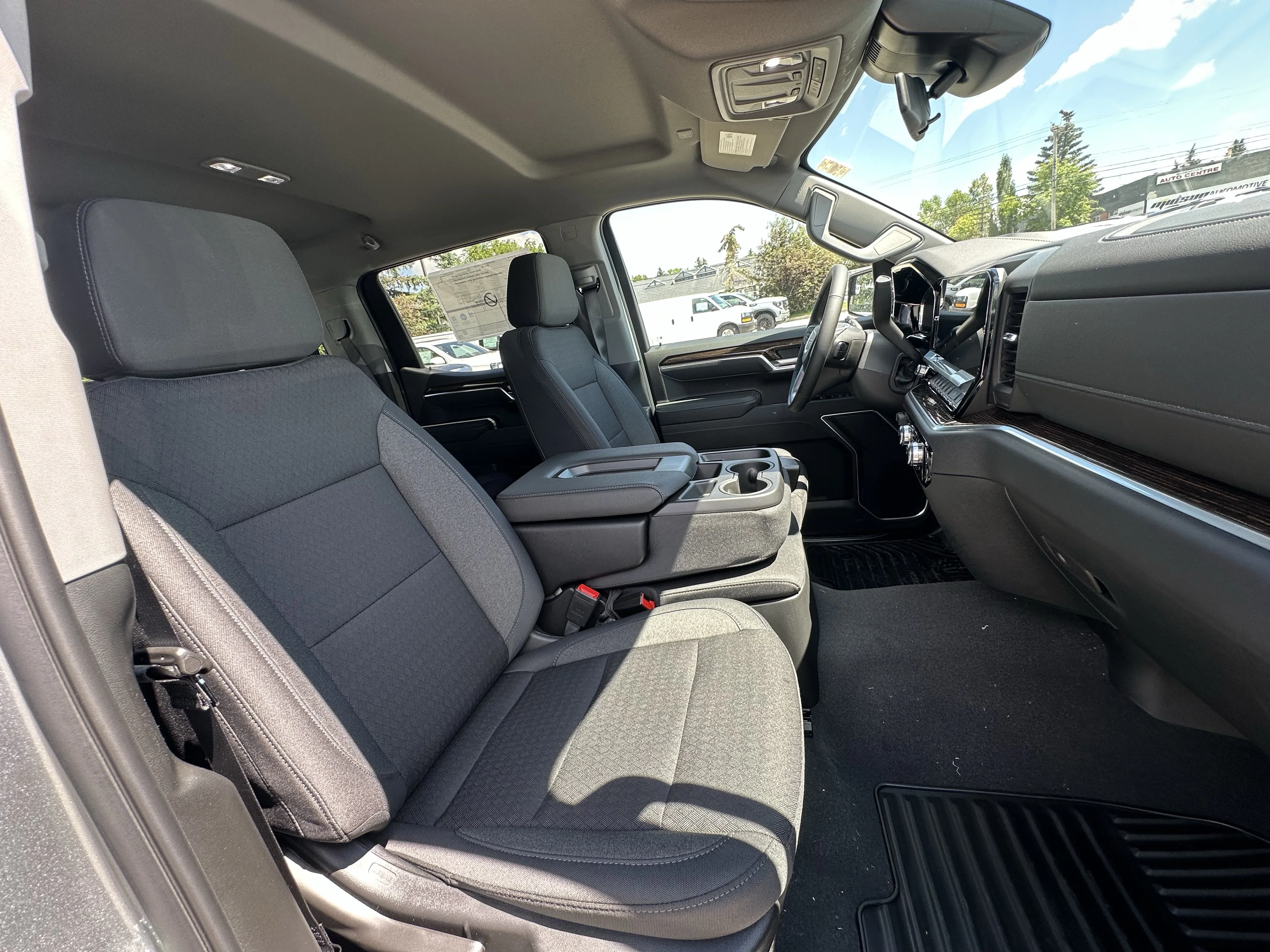 New 2026 Sterling Metallic GMC Elevation image 19