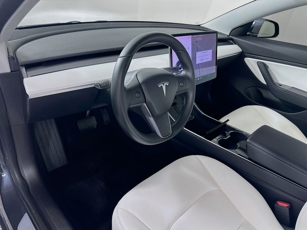 Used 2019 Silver Tesla Long Range image 9