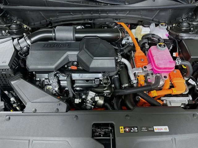 New 2026 Hyundai TUCSON HYBRID SEL