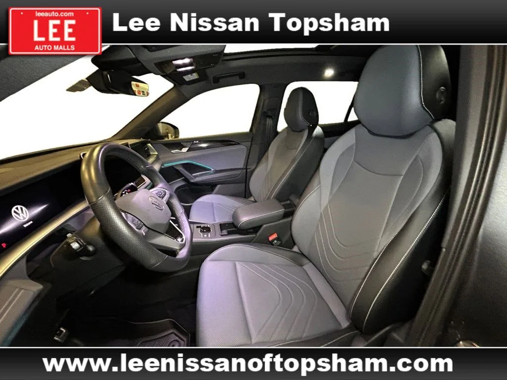 Used 2025 Gray Volkswagen SE R-Line Black image 10