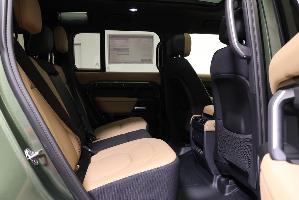 New 2026 Woolstone Green Land Rover X image 44