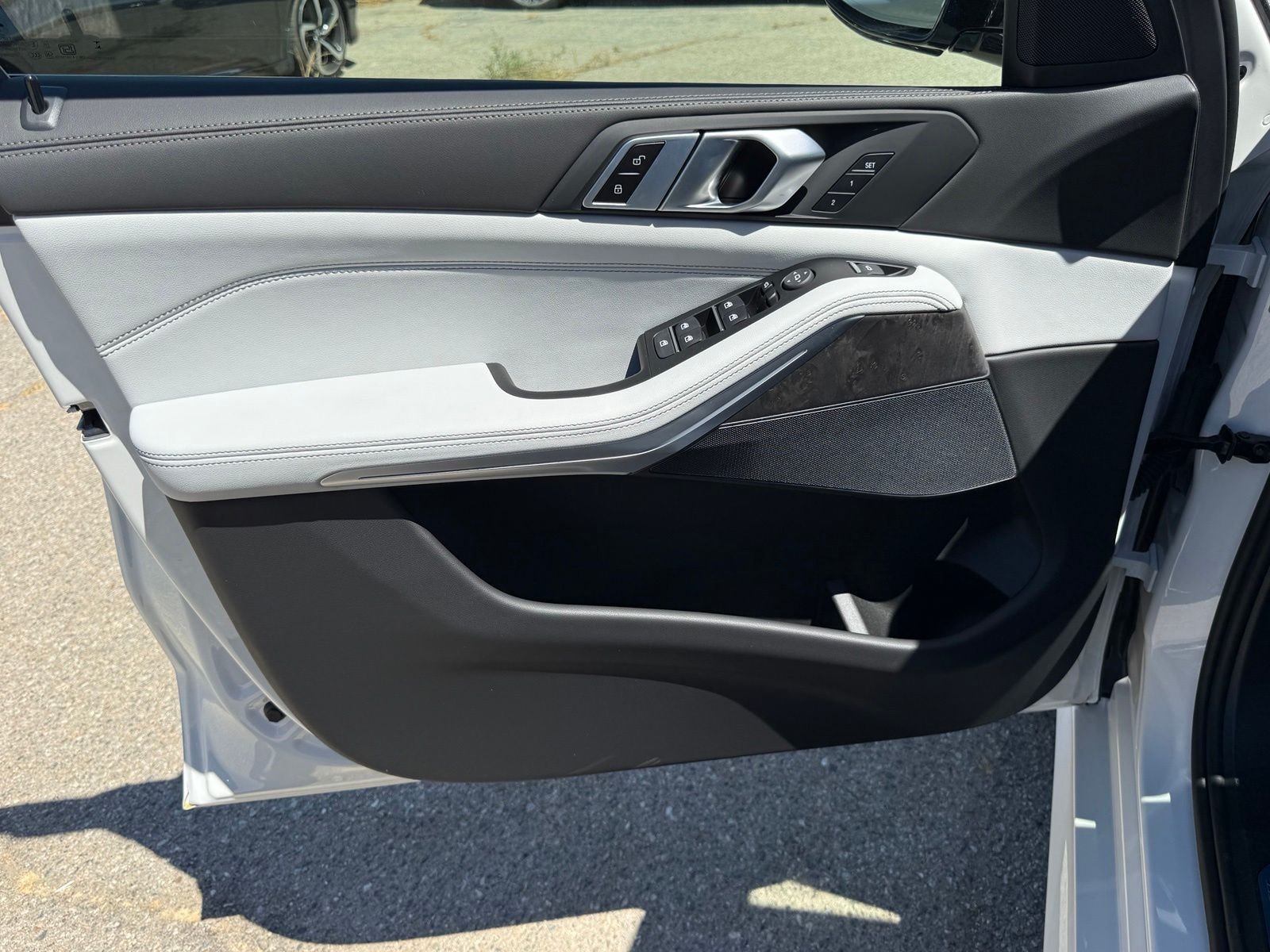 New 2026 Alpine White BMW sDrive40i image 19