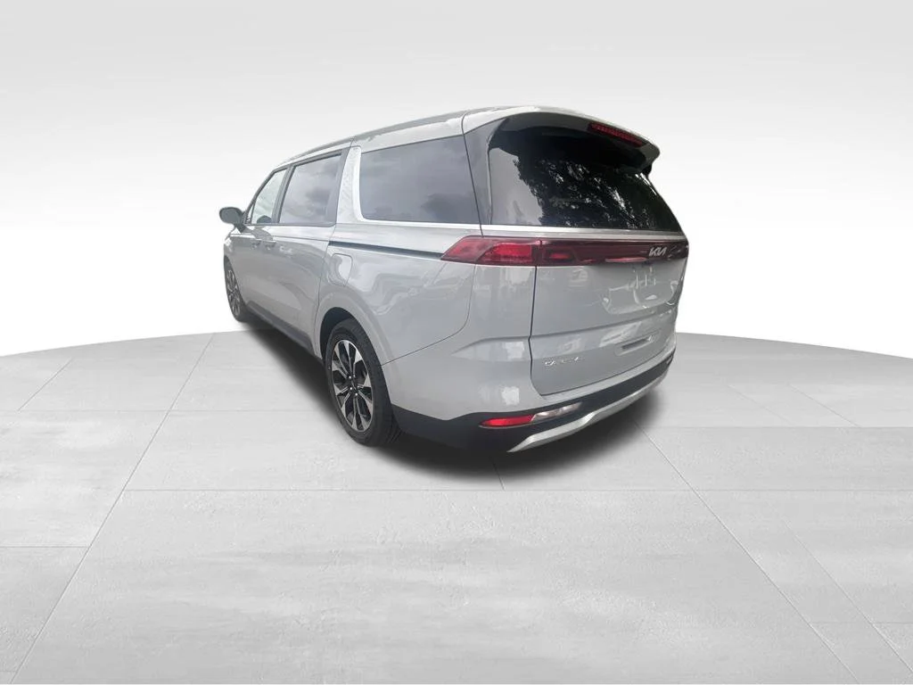 Used 2024 White Kia EX image 4