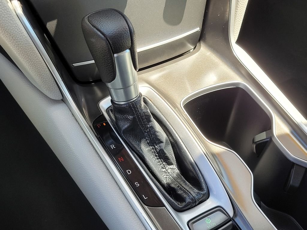 2018 Honda Accord LX - Photo 20