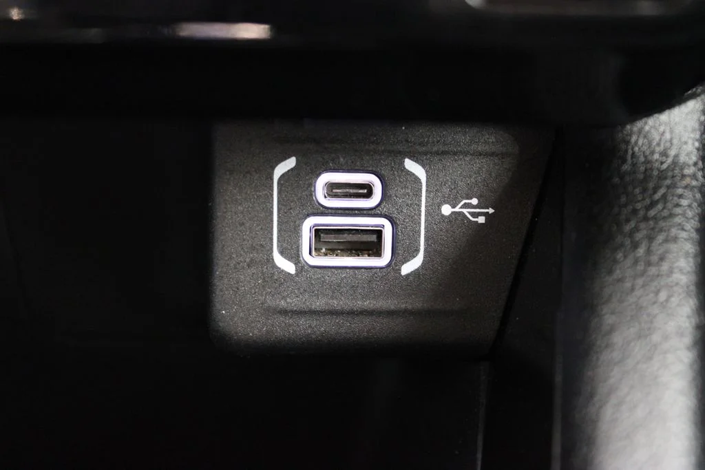 Used 2022 Gray Jeep Limited image 20