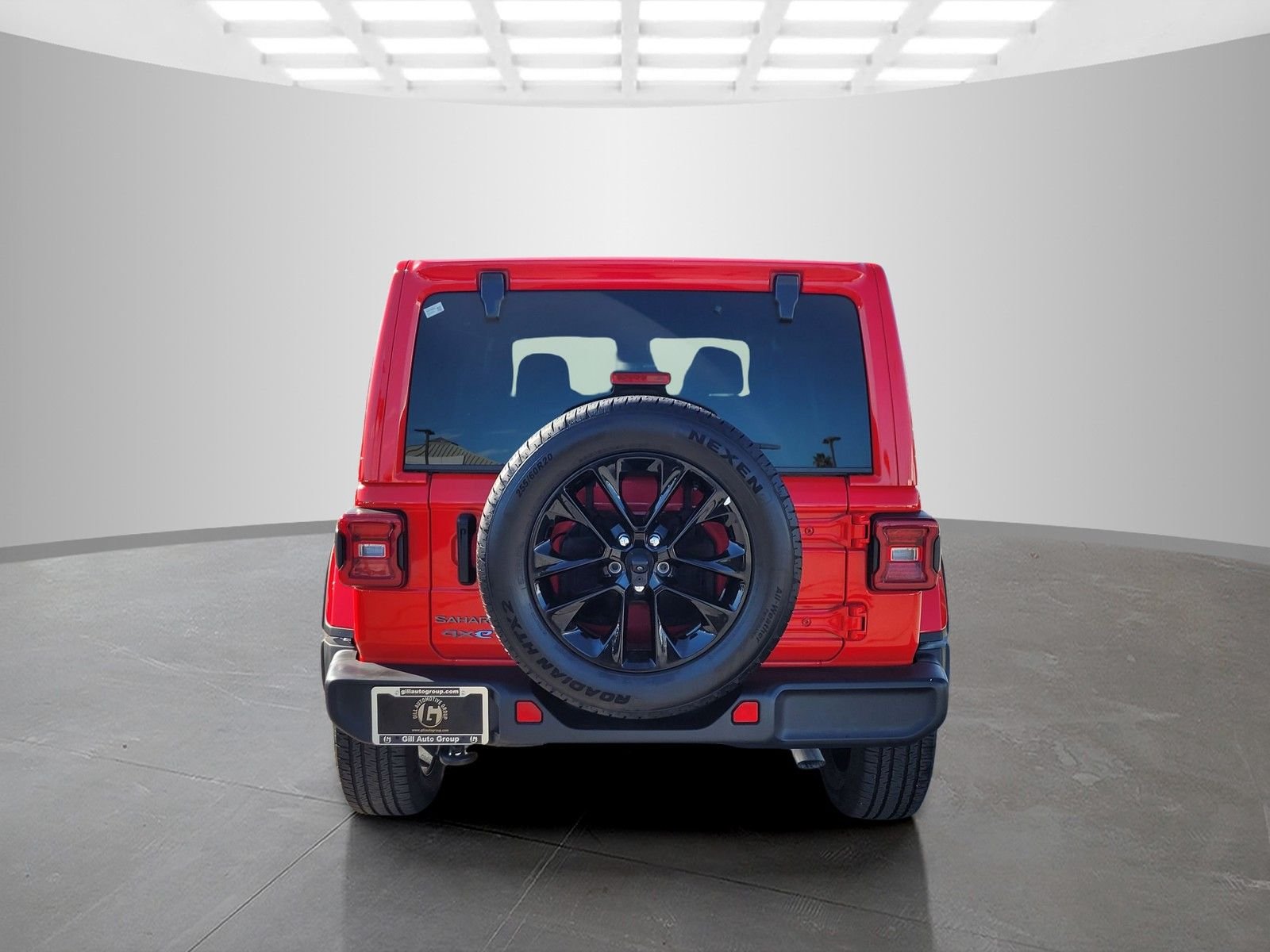 2025 Jeep Wrangler Sahara 4xe photo 4
