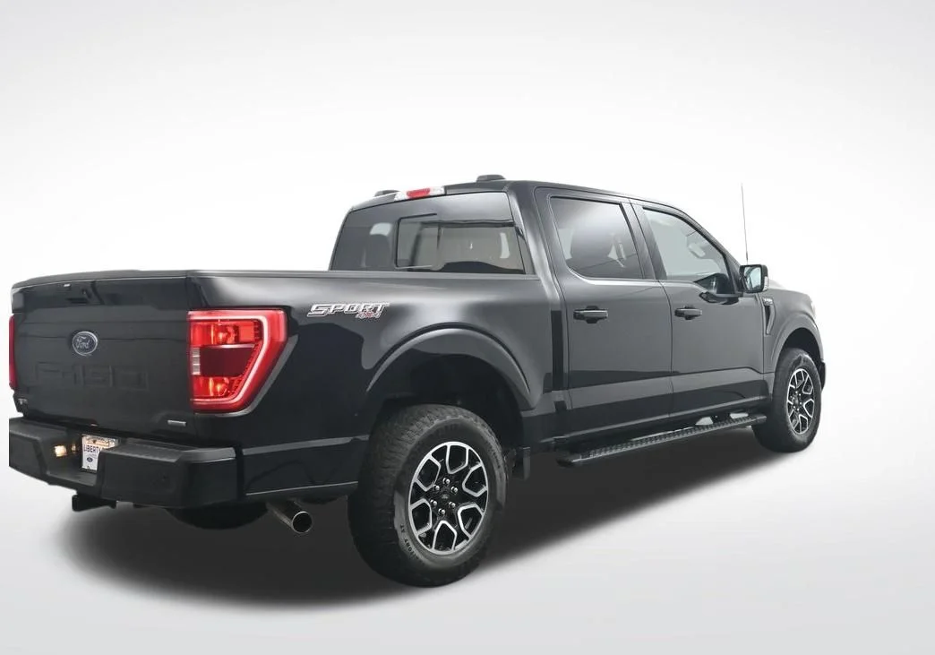 Used 2023 Black Ford XLT image 6