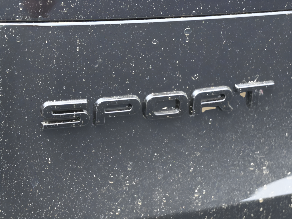 New 2026  Land Rover Dynamic SE image 8