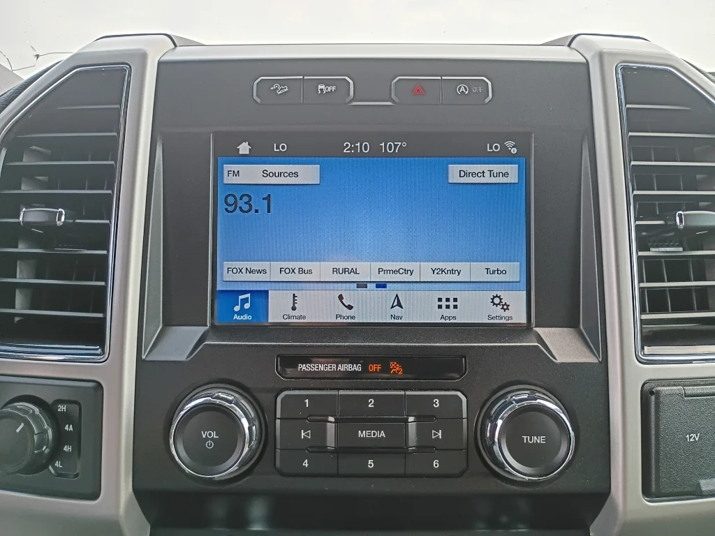 Used 2019 Oxford White Ford LARIAT image 26