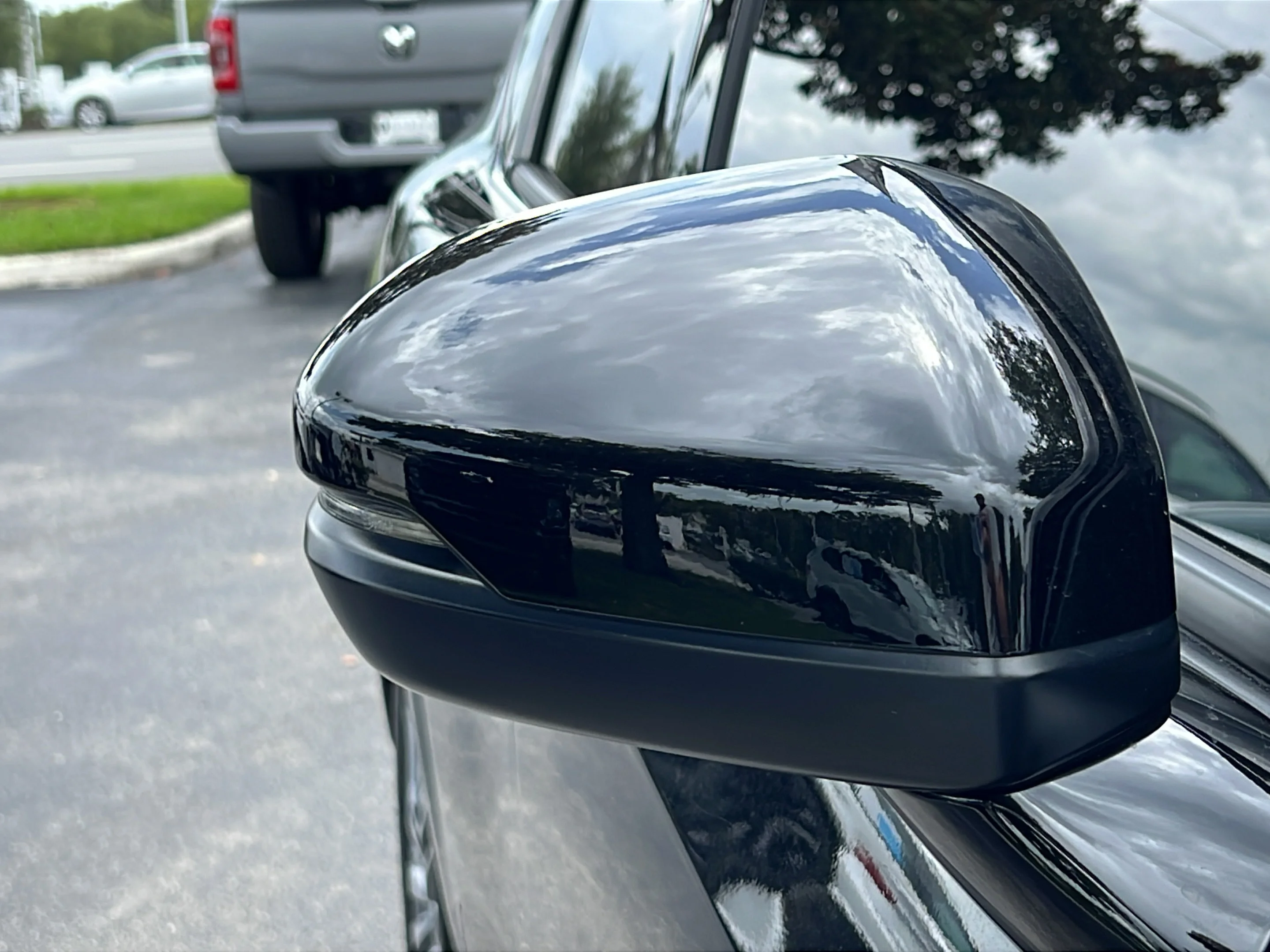 Used 2025 Crystal Black Pearl Acura Base image 11