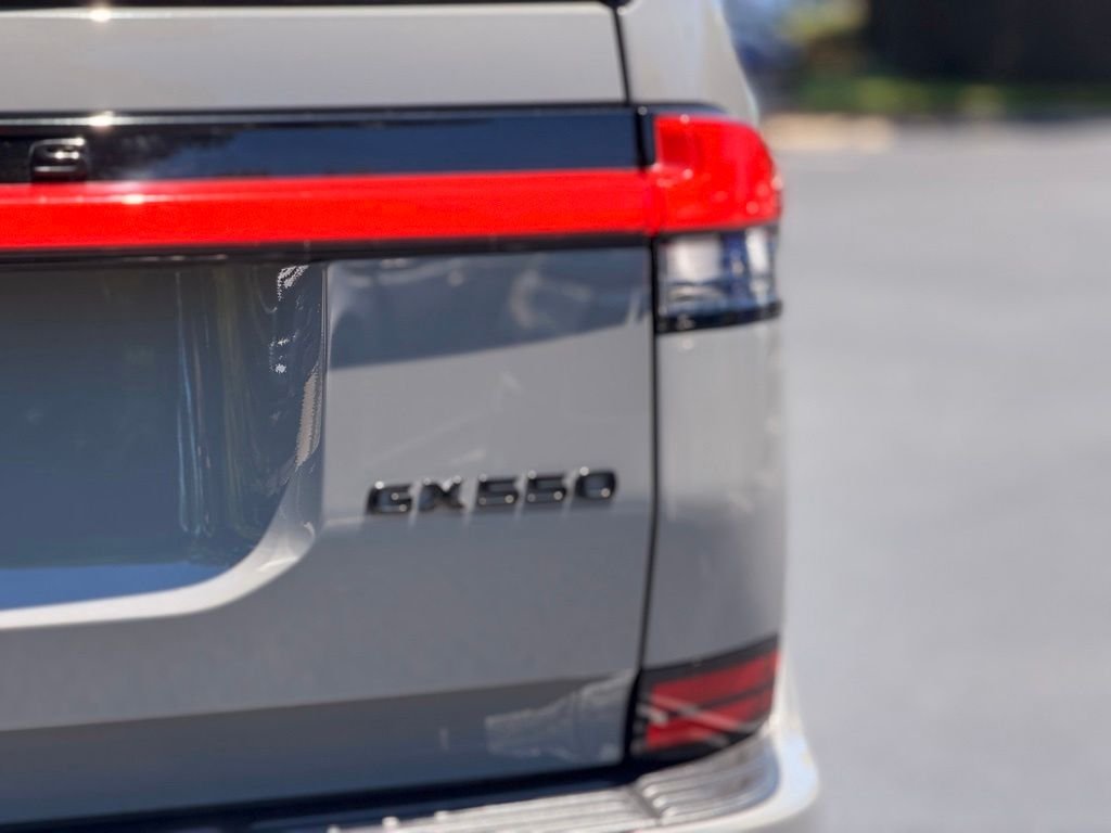 Used 2024  Lexus 550 Premium+ image 16