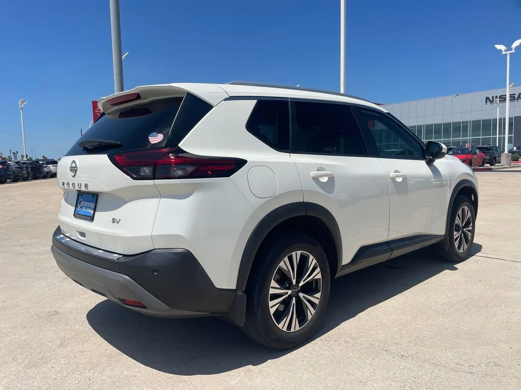 Used 2023 White Nissan SV image 5