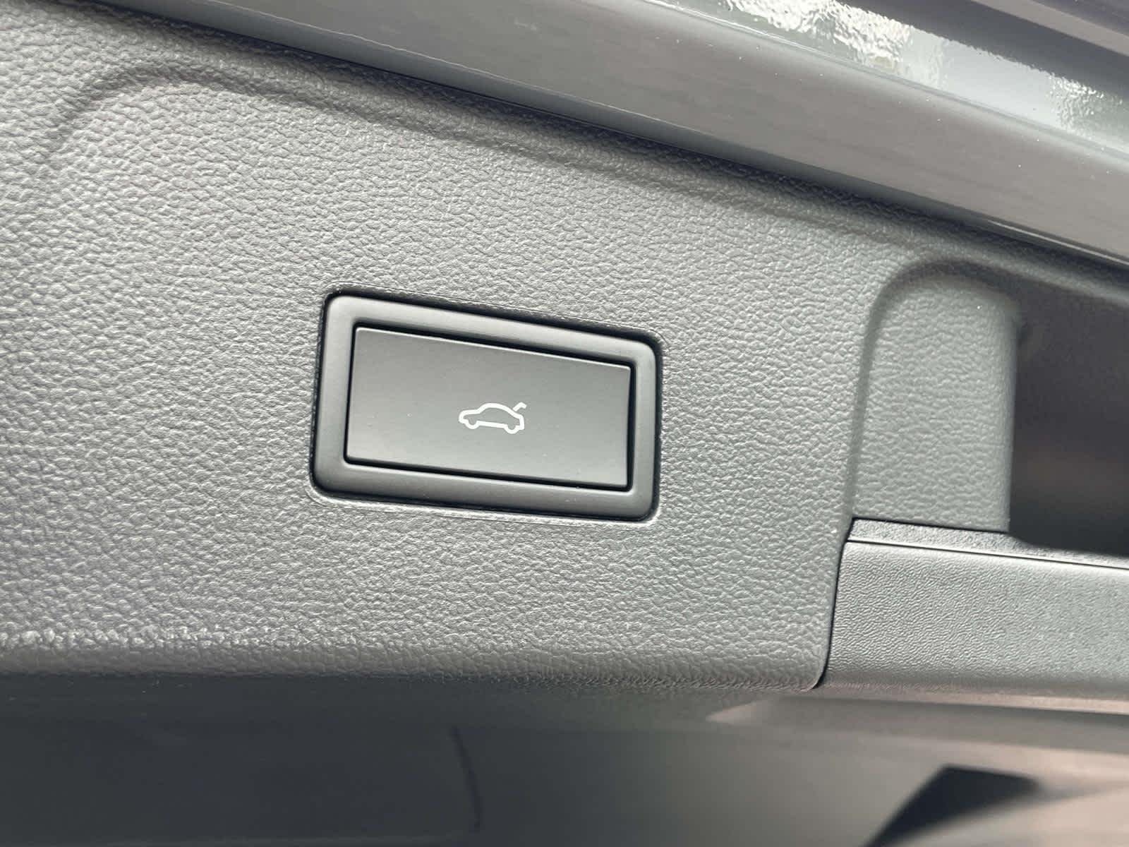New 2026 Pure Gray Volkswagen 2.0T Peak Edition image 19