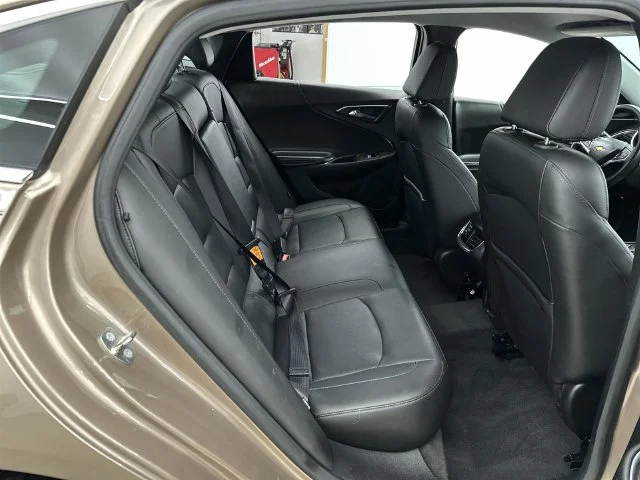 Used 2018 Beige Chevrolet Premier image 17