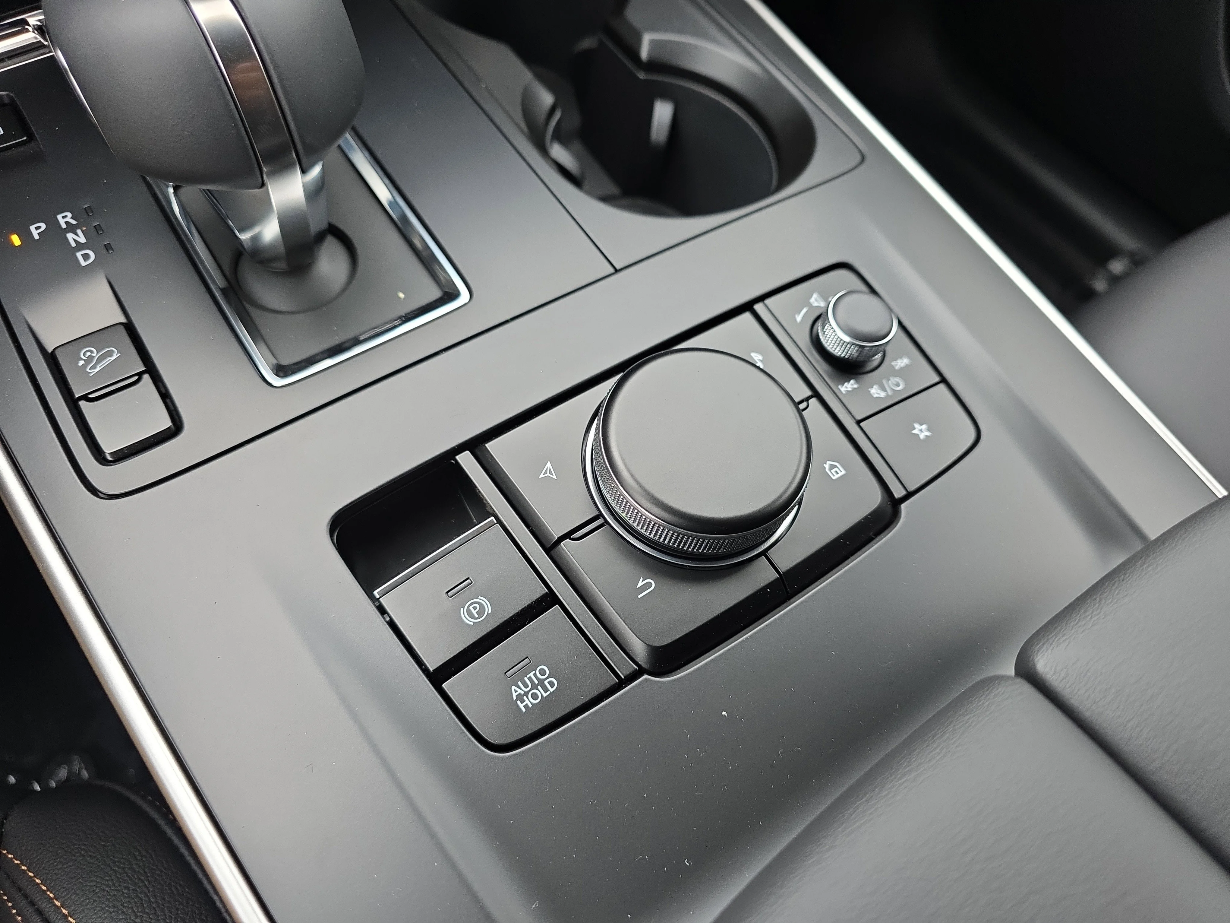 New 2026 Zircon Sand Metallic Mazda SC AWD image 25