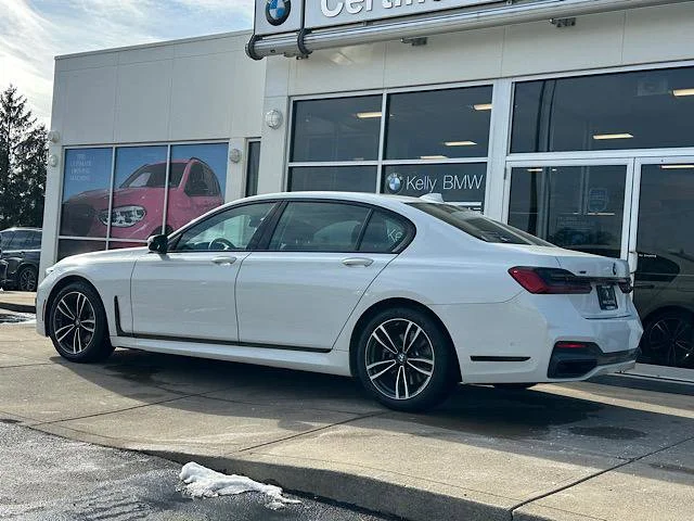 2022 BMW 7 Series 740i - Photo 7