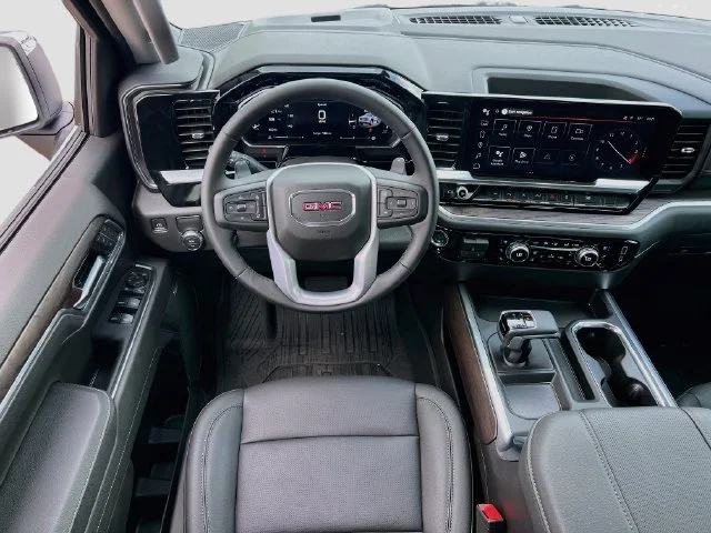 2026 GMC Sierra 1500 SLT - Photo 16