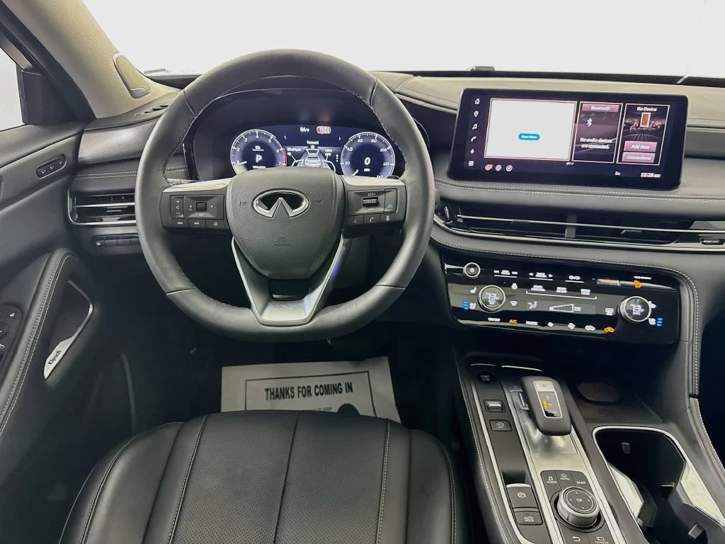 Certified Used 2027 White INFINITI LUXE image 31