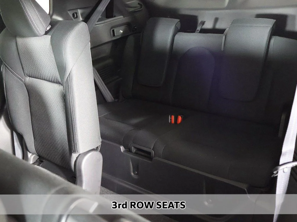 New 2026 Black Mitsubishi ES image 8