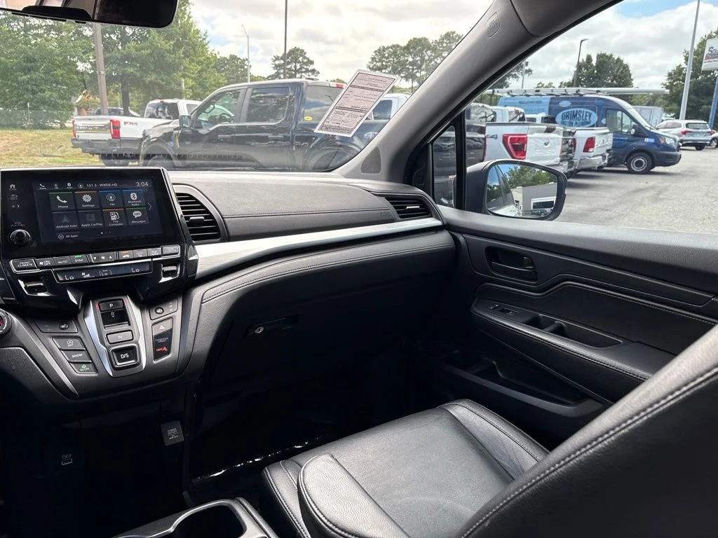 Used 2022 White Honda EX-L image 10