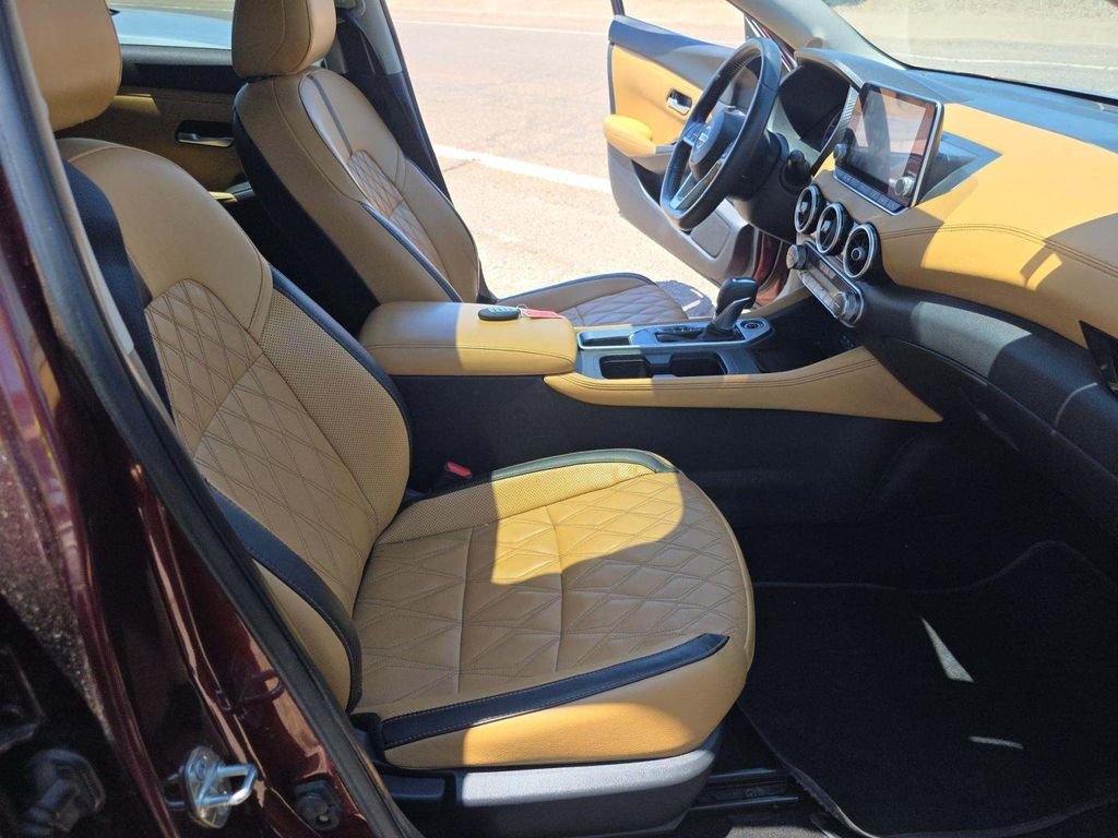2022 Nissan Sentra SV - Photo 9