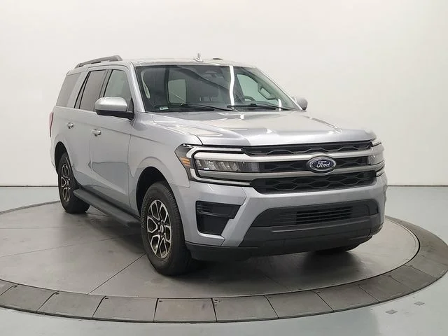 Used 2024 Silver Ford XLT image 3