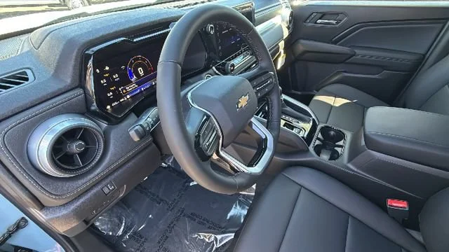 New 2026 Snowdrift Metallic Chevrolet LT image 10