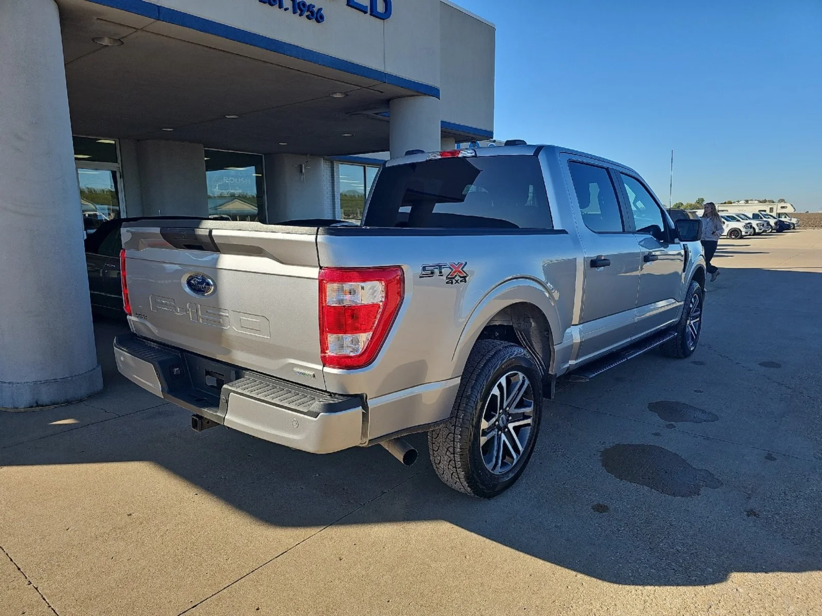 Used 2023 Iconic Silver Ford XL image 13