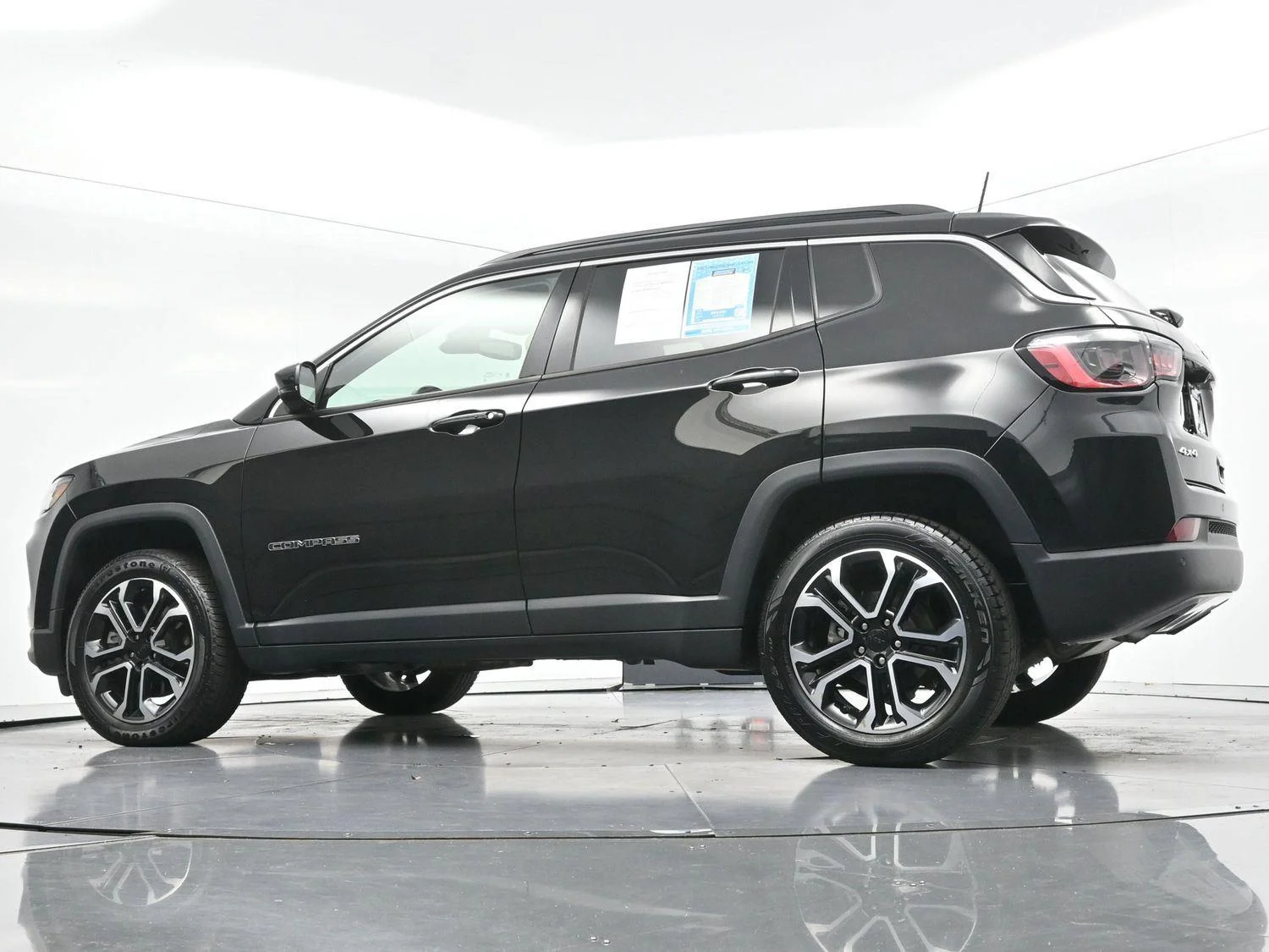 Used 2023 Diamond Black Crystal Pearlcoat Jeep Limited image 50