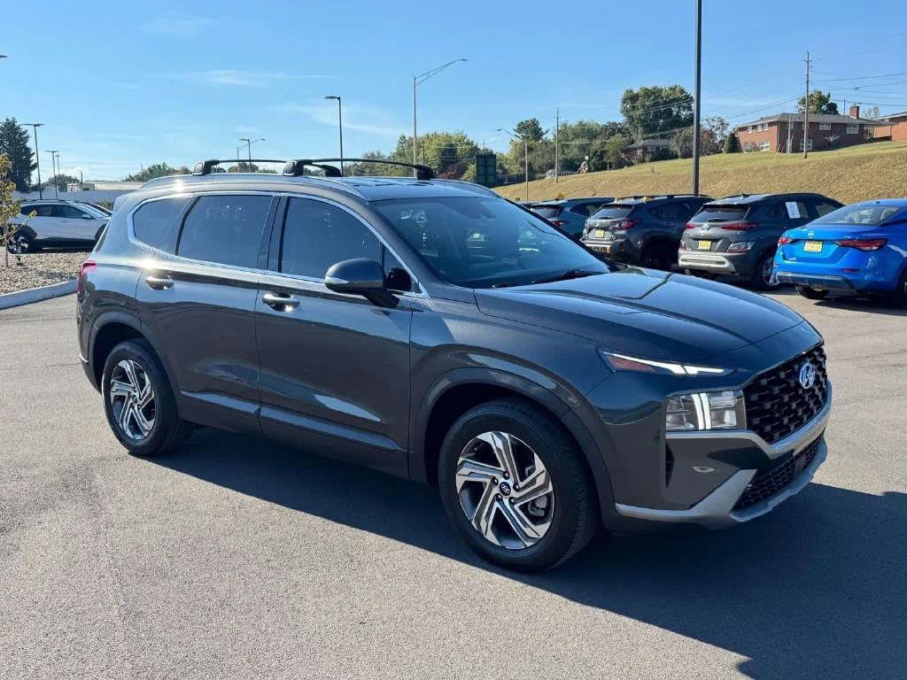 Used 2023 Gray Hyundai SEL image 2