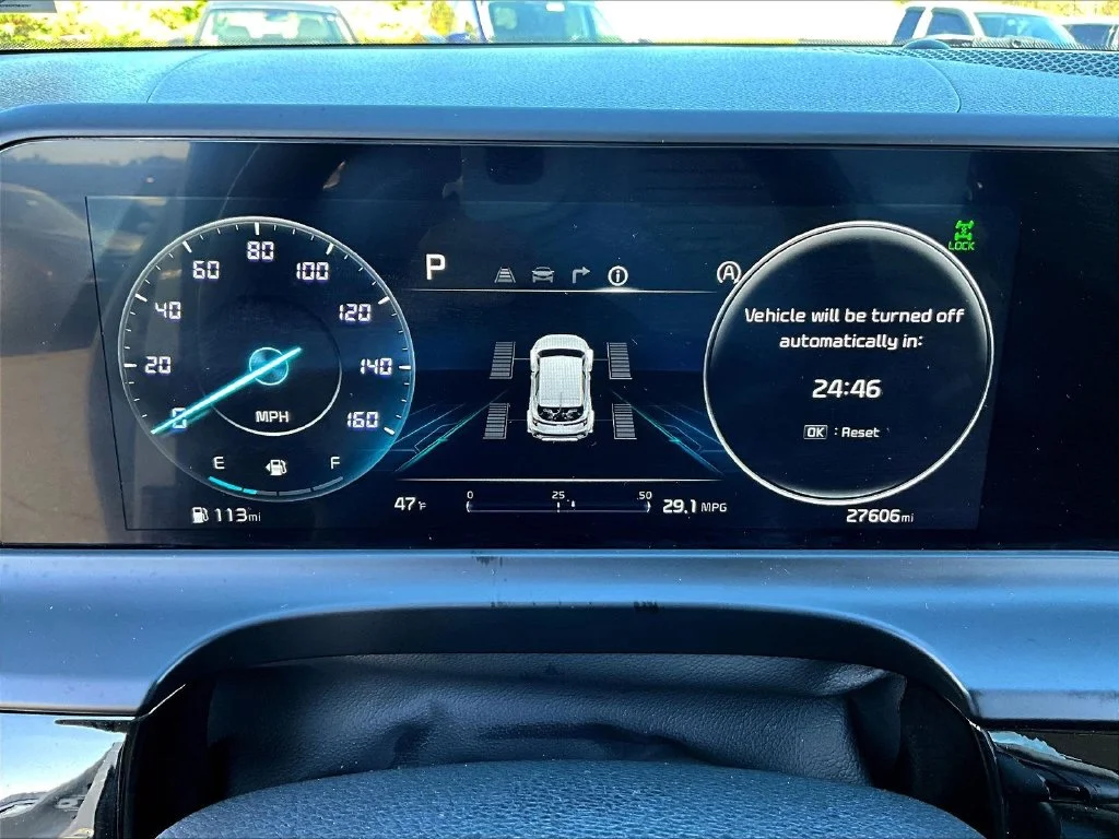 Used 2024 Snow White Pearl Kia S image 14