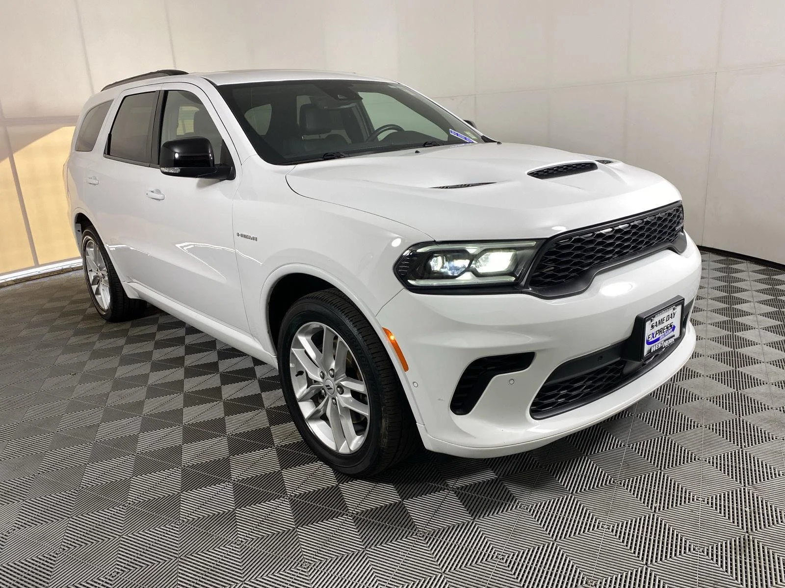 Used 2025 White Knuckle Dodge R/T image 11