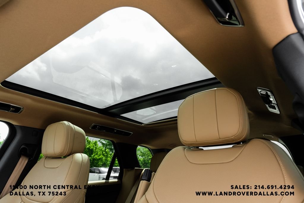 Used 2023 Black Land Rover SE image 23