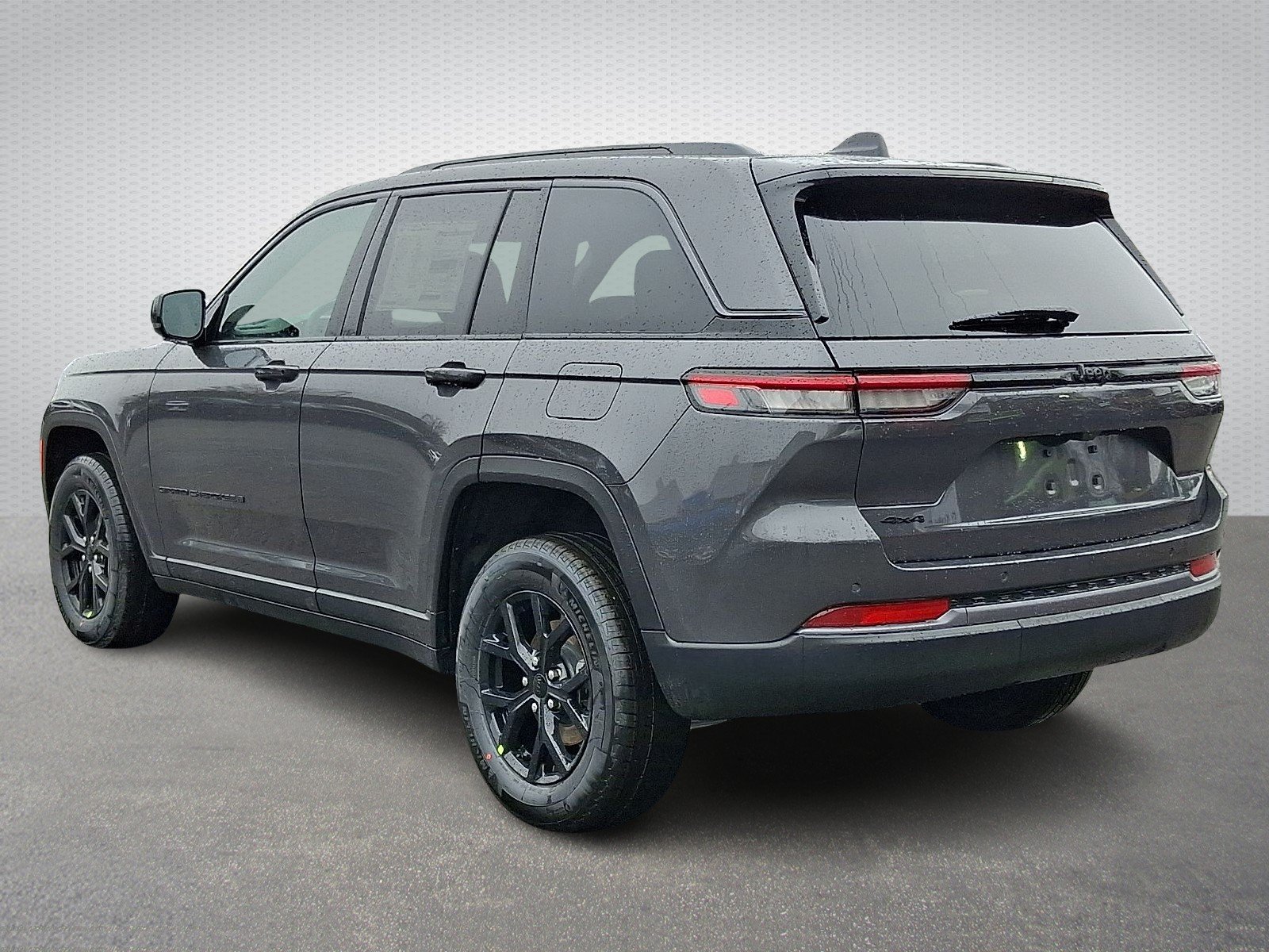 New 2026 Baltic Gray Metallic Clear-Coat Exterior Paint Jeep Altitude 4x4 image 4