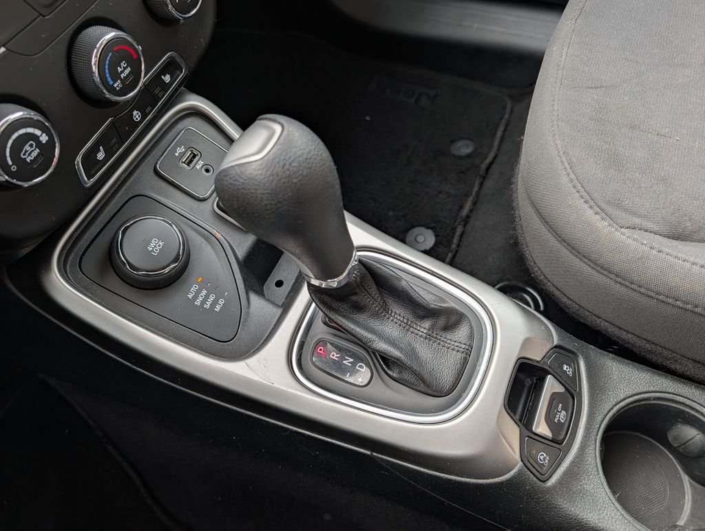 Used 2018 Black Jeep Sport image 24