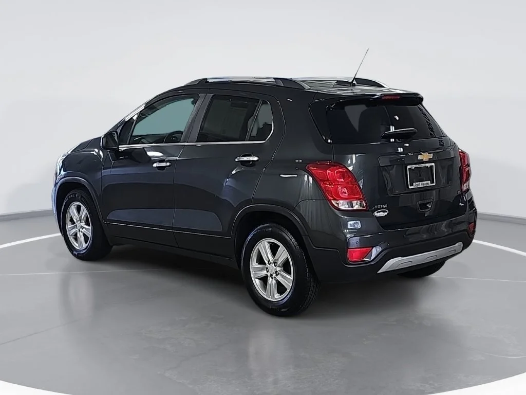 Used 2017 Gray Chevrolet LT image 6