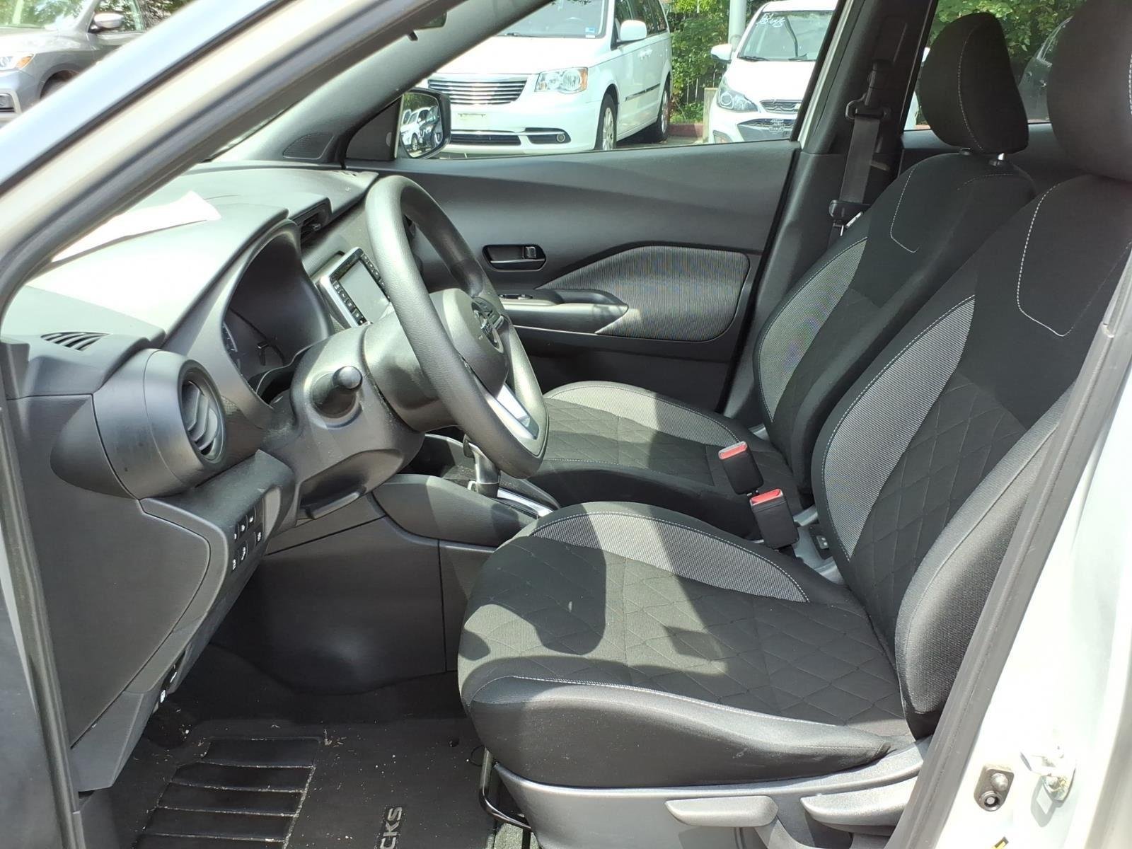 Used 2020 Brilliant Silver Metallic Nissan S image 10