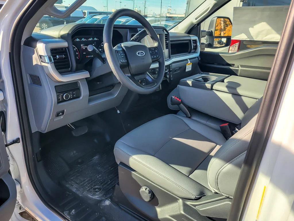 New 2026 Oxford White Ford XL image 11