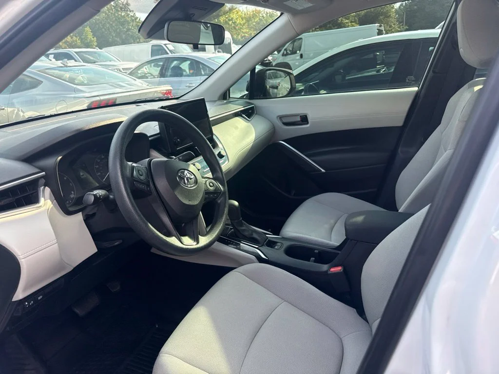 Used 2023 Beige Toyota L image 3