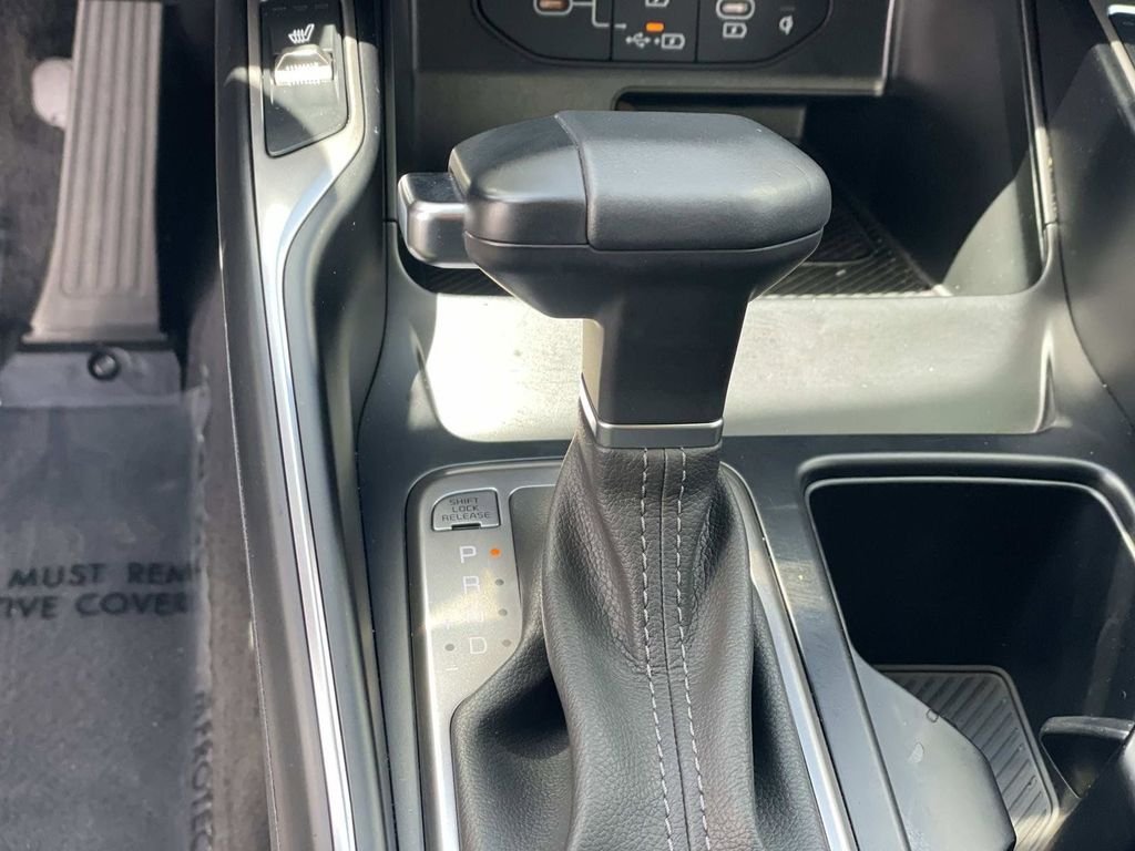 2025 Kia Sorento S - Photo 17