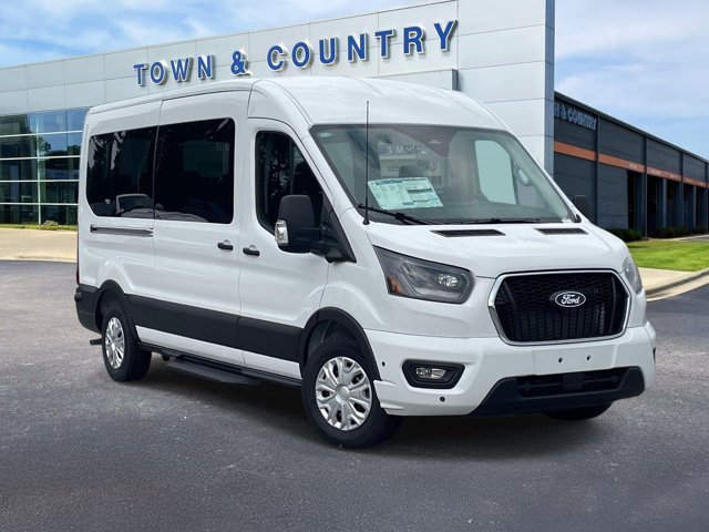 New 2026 Oxford White Ford XLT image 1