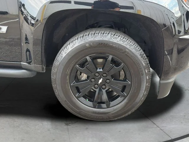 Used 2018 Black Chevrolet Z71 image 30