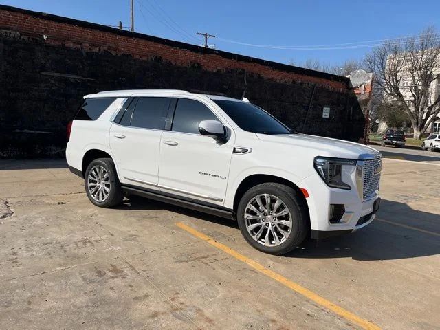 Used 2022 White GMC Denali image 8