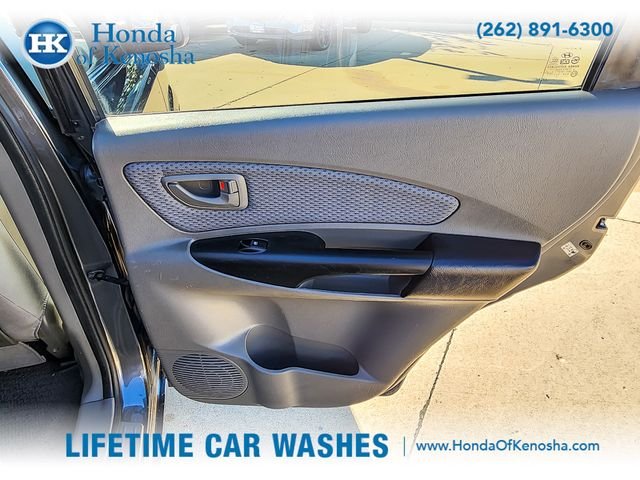 Used 2009 Dark Titanium Hyundai GLS image 21