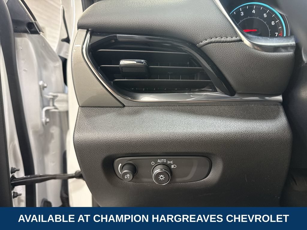 Used 2023 Summit White Chevrolet LT Cloth image 23