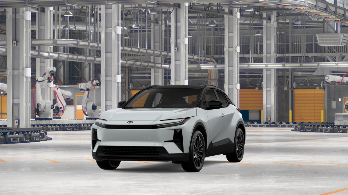 New 2026 Wind Chill Pearl with Midnight Black Metallic roof Toyota XSE image 18