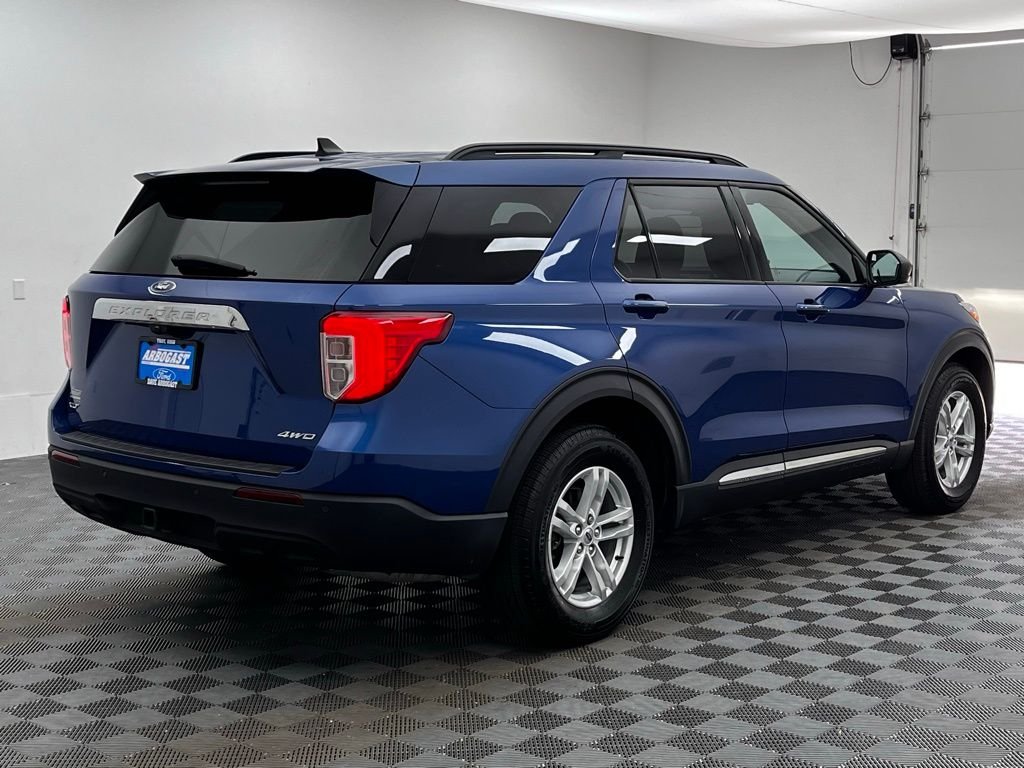 Used 2022 Blue Metallic Ford XLT image 8