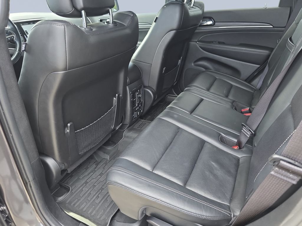 Used 2021 Granite Crystal Metallic Clearcoat Jeep Limited image 29
