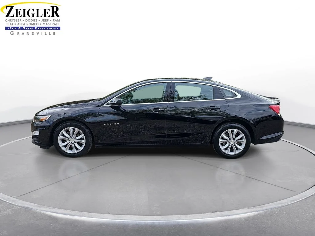 Used 2023 Black Chevrolet LT image 8