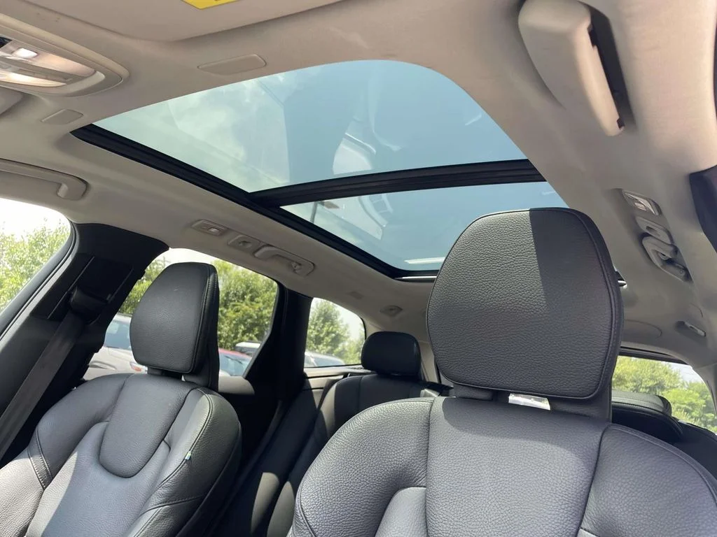 Certified Used 2024 Fusion Red Volvo Plus image 9